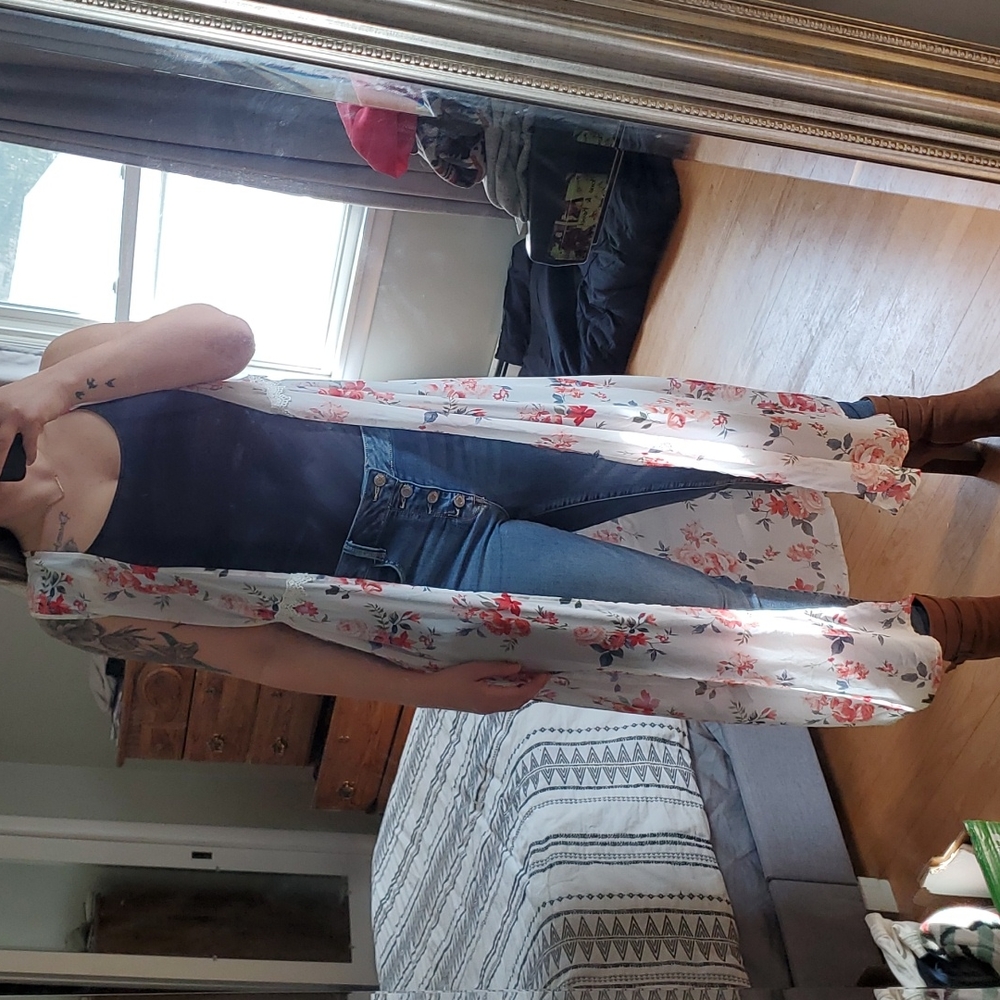 Floral Sleeveless Kimono